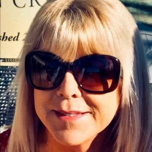 Meet your Posher, Shelia